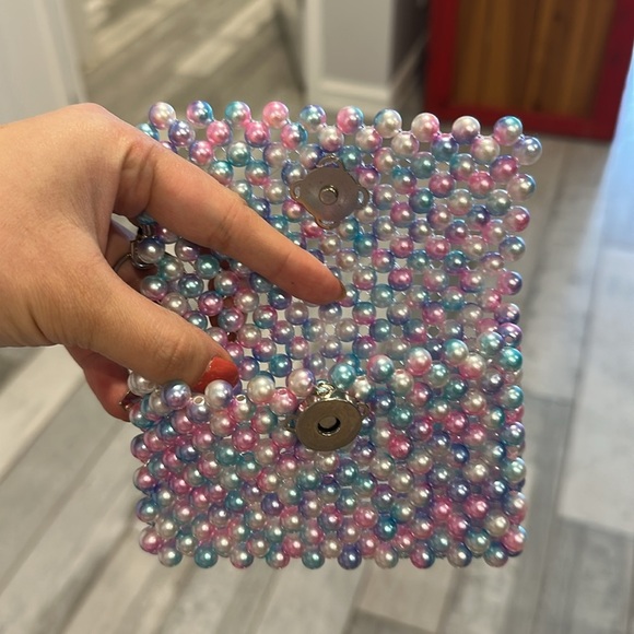 Susanna Chow Pearl Wallet - Picture 3 of 4